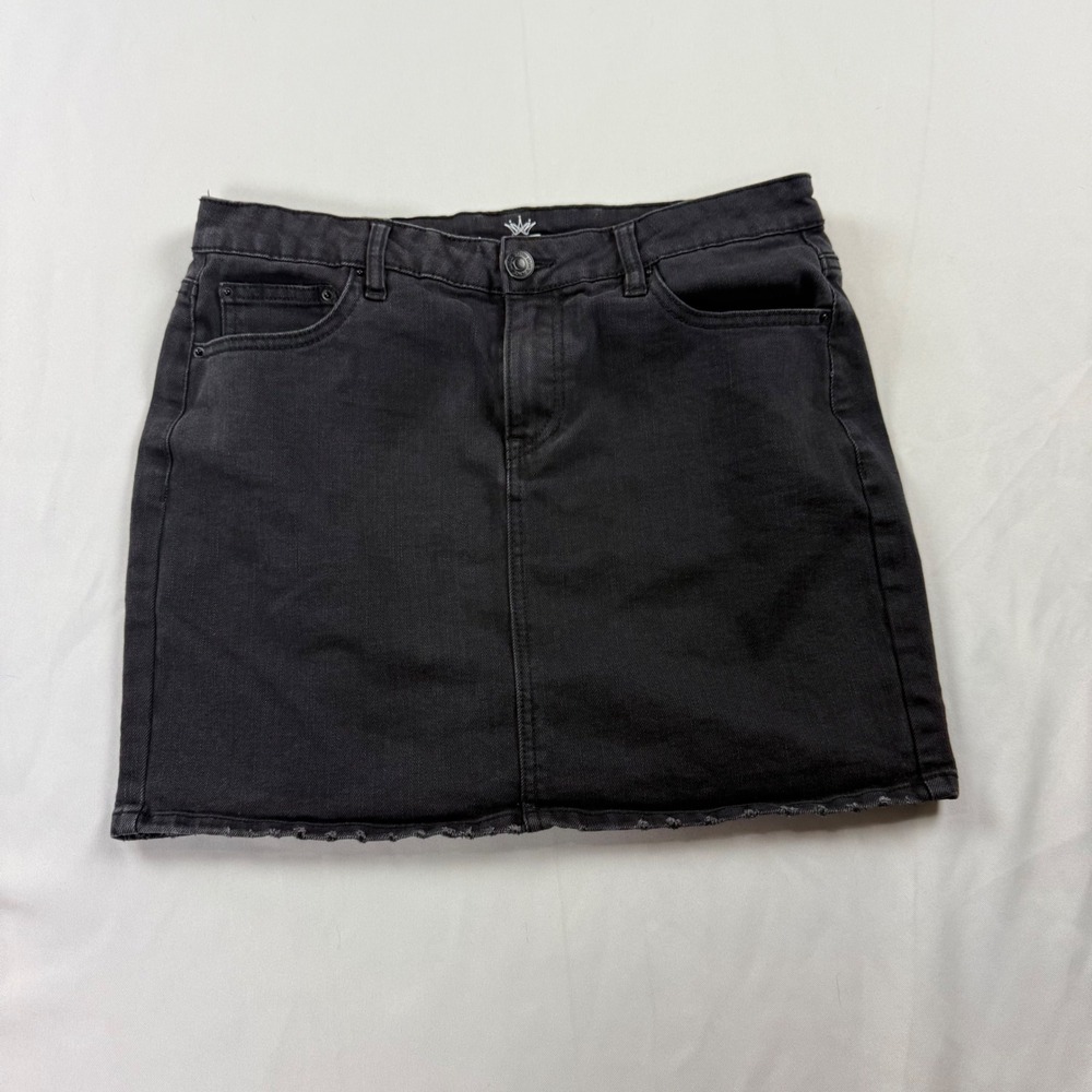 Almost Famous Girls Black Denim Mini Skirt Distressed Raw Hem Mid Rise Size 7